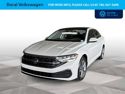 Certified 2023 Volkswagen Jetta SE w/ Panoramic Sunroof Package