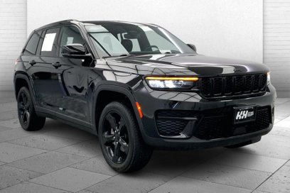 Used 2023 Jeep Grand Cherokee Altitude