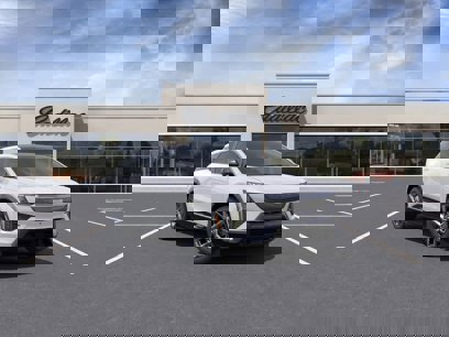 New 2025 Cadillac Optiq Luxury 1