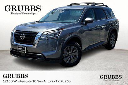 Used 2022 Nissan Pathfinder SV