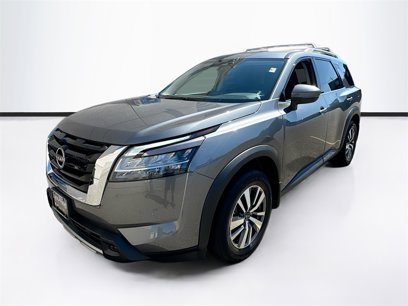 Used 2023 Nissan Pathfinder SL w/ Lighting Package (N92)
