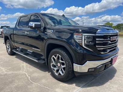 Used 2023 GMC Sierra 1500 SLT w/ SLT Convenience Package
