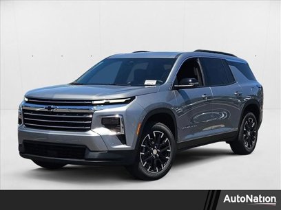 New 2025 Chevrolet Traverse LT w/ Sun and Wheel Package