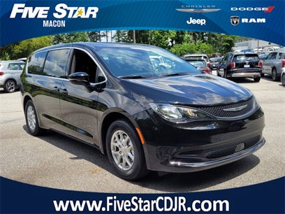 New 2025 Chrysler Voyager LX