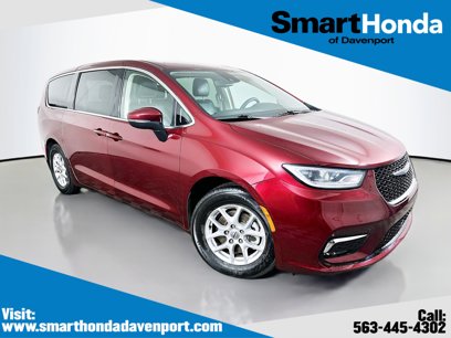 Used 2023 Chrysler Pacifica Touring-L
