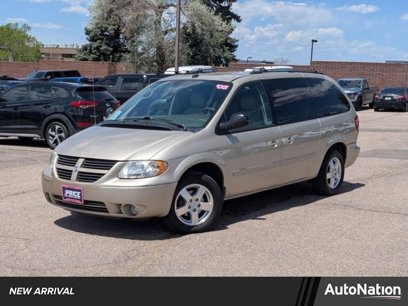 Used 2005 Dodge Grand Caravan SXT w/ Leather Interior Group