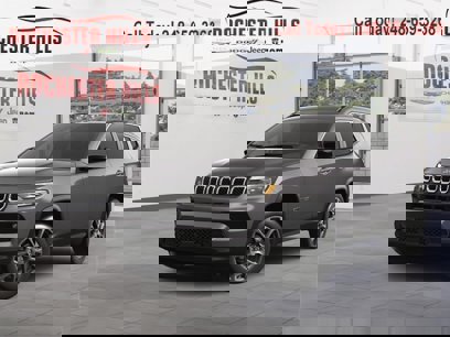 New 2023 Jeep Compass Latitude w/ Sun and Sound Group