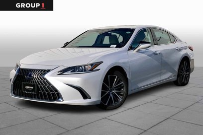 Certified 2022 Lexus ES 300h w/ Premium Package