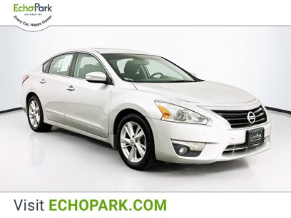 Used 2015 Nissan Altima 2.5 SV w/ Convenience Package