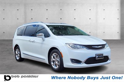 Used 2018 Chrysler Pacifica Limited