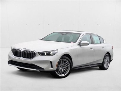 New 2025 BMW 530i xDrive w/ Premium Package