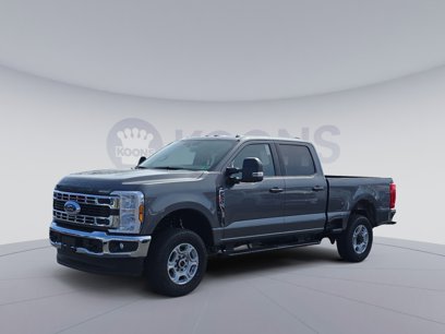 New 2025 Ford F250 XL w/ FX4 Off-Road Package