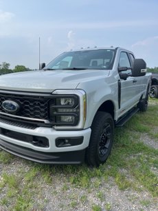 New 2025 Ford F350 4x4 SuperCab Super Duty
