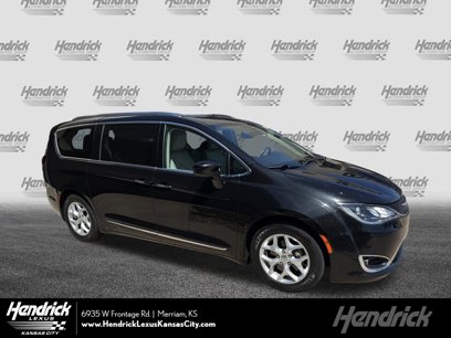 Used 2018 Chrysler Pacifica Touring-L Plus w/ Tire & Wheel Group