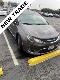 Used 2018 Chrysler Pacifica Touring-L Plus w/ Tire & Wheel Group