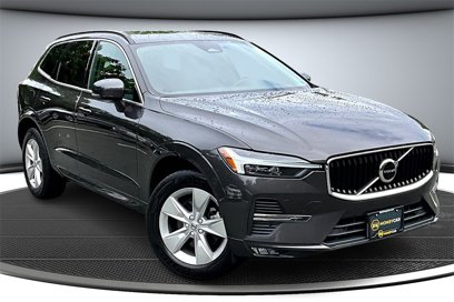 Used 2022 Volvo XC60 B5 Momentum