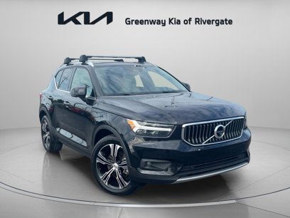 Used 2022 Volvo XC40 T5 Inscription w/ Advanced Package