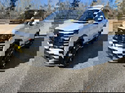 New 2025 Nissan Kicks SR