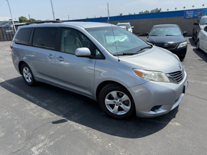 Used 2014 Toyota Sienna LE