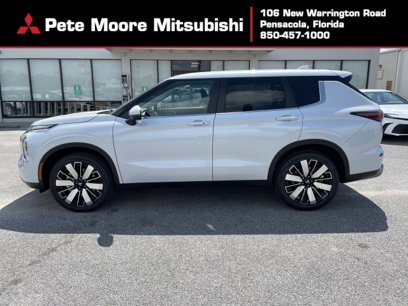 New 2025 Mitsubishi Outlander SE