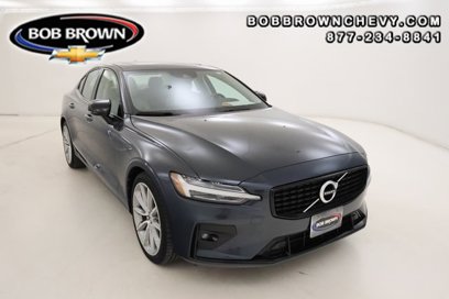 Used 2021 Volvo S60 T5 Momentum w/ Premium Package