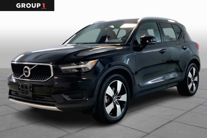 Used 2019 Volvo XC40 T5 Momentum