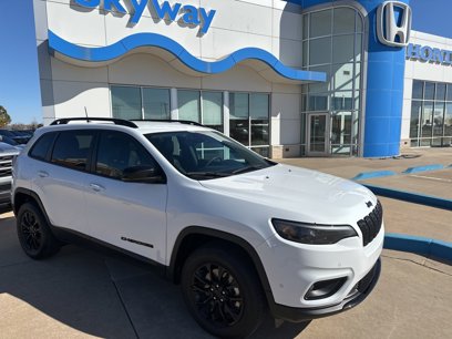 Used 2023 Jeep Cherokee Altitude Lux