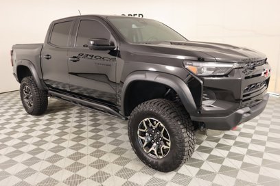 Used 2025 Chevrolet Colorado ZR2 w/ Technology Package