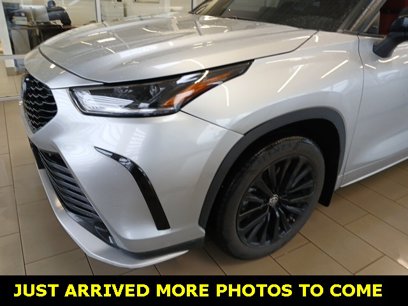 Used 2023 Toyota Highlander XSE