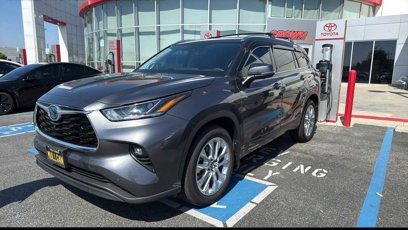 Used 2024 Toyota Highlander Limited