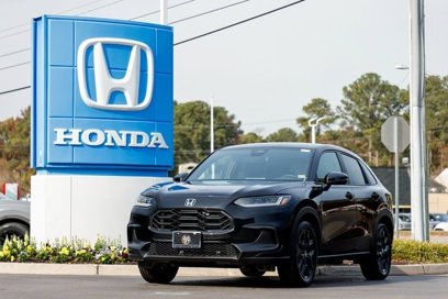 New 2025 Honda HR-V Sport
