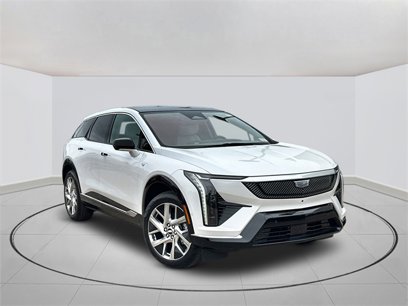 New 2025 Cadillac Optiq Luxury 1