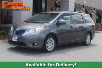 Used 2017 Toyota Sienna XLE