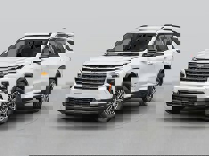 New 2025 Chevrolet Traverse LT w/ Driver Confidence Package