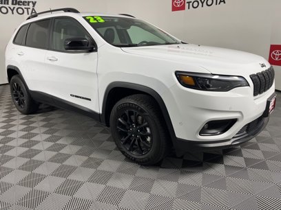 Used 2023 Jeep Cherokee Altitude Lux w/ Lux Elite Package