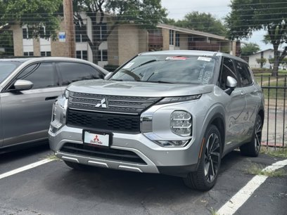 Used 2024 Mitsubishi Outlander SE Black Edition