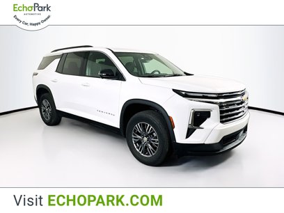 Used 2024 Chevrolet Traverse LT