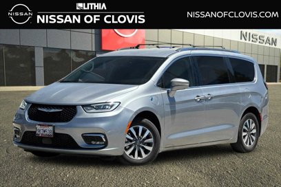 Used 2021 Chrysler Pacifica Touring-L