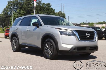 New 2025 Nissan Pathfinder S