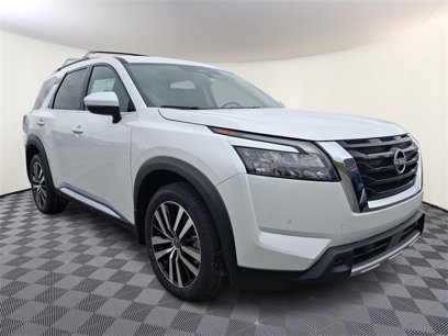 New 2025 Nissan Pathfinder Platinum w/ Cargo Package