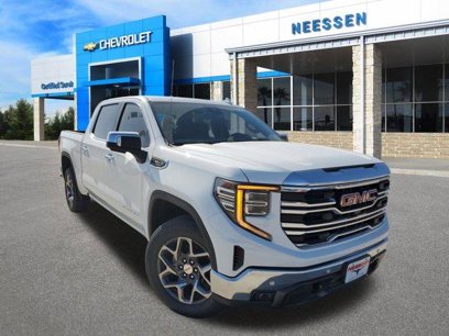 New 2025 GMC Sierra 1500 SLT w/ SLT Convenience Package
