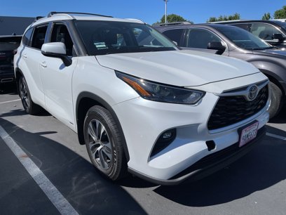 Used 2022 Toyota Highlander XLE