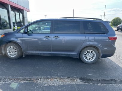 Used 2017 Toyota Sienna XLE Premium