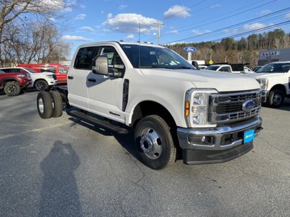New 2025 Ford F350 XLT