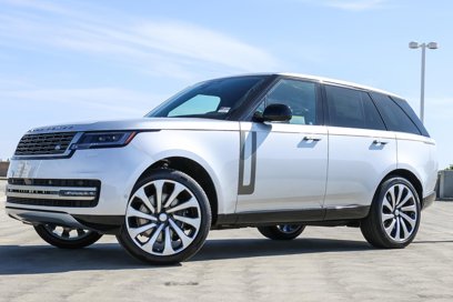 New 2025 Land Rover Range Rover SE