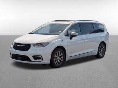 New 2025 Chrysler Pacifica Pinnacle