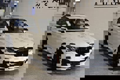Used 2022 BMW 530i xDrive w/ M Sport Package