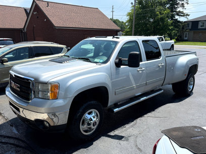 Used 2011 GMC Sierra 3500 SLT w/ SLT Convenience Package