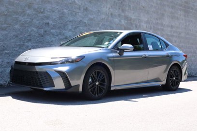 Used 2025 Toyota Camry SE