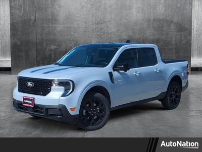 New 2025 Ford Maverick Lariat w/ Black Appearance Package